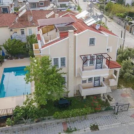 וילה Sahile Yakin Havuzlu 6+2 Kisilik